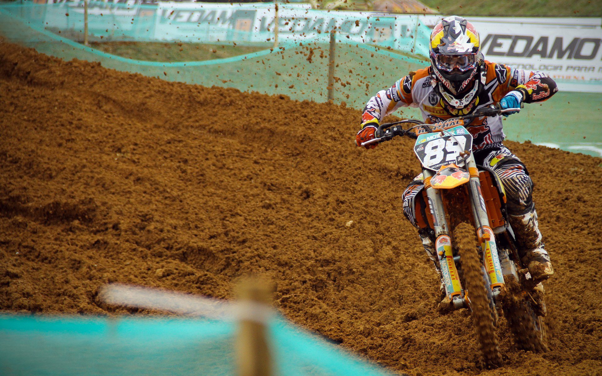 场上对话和沟通是否能直接提高防守效率,场合讲话四个技巧